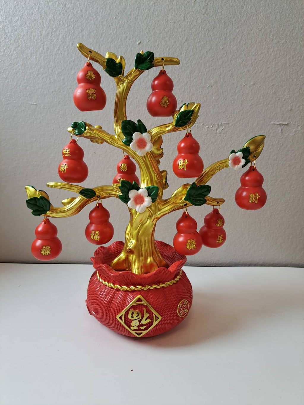 Red base of Feng Shui Lucky Gourd Tree CX616 with gold 招财进宝 inscription and floral details