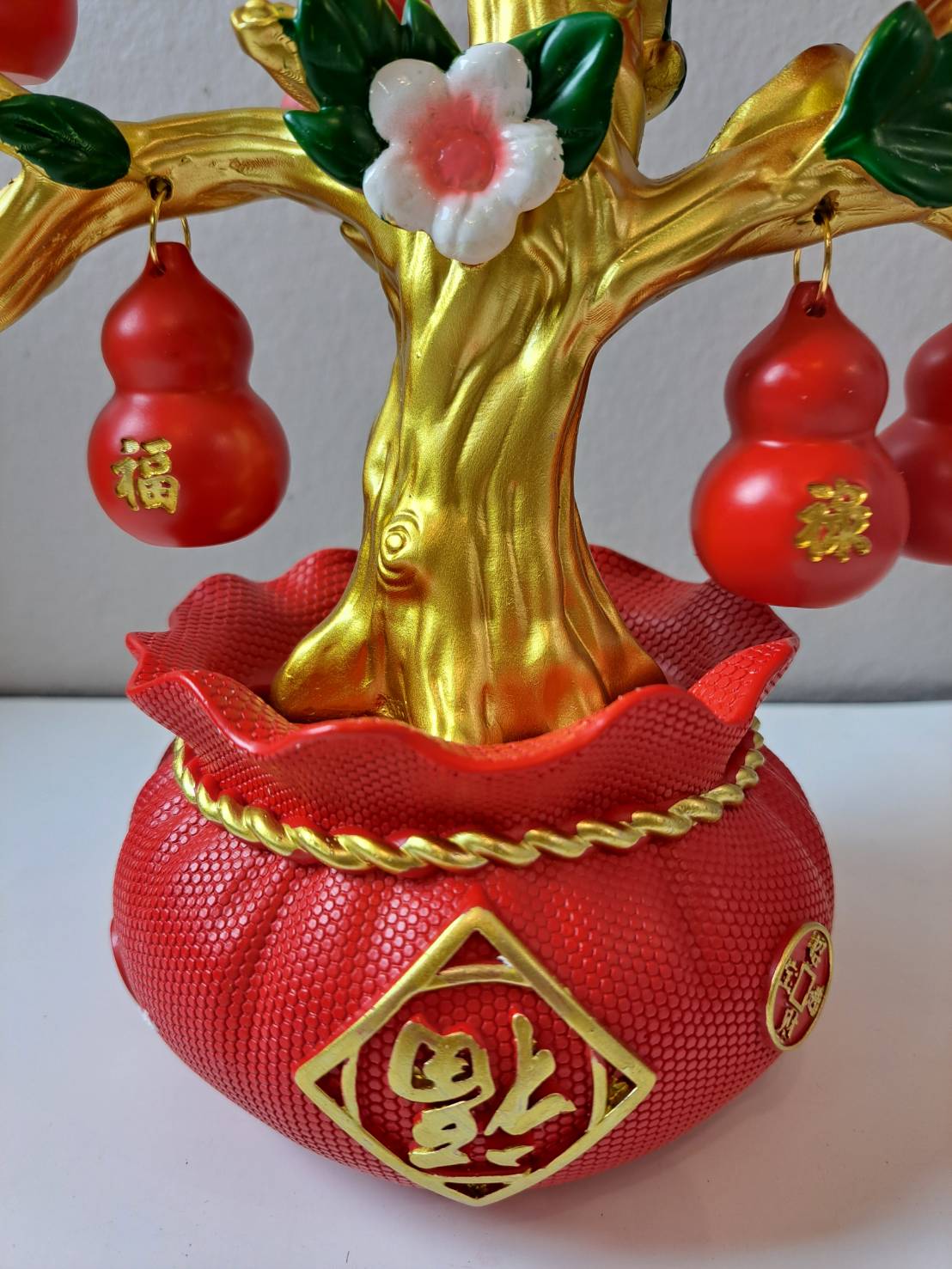 Red gourd ornaments inscribed with 旺福 and 旺财 on Feng Shui Lucky Gourd Tree CX616