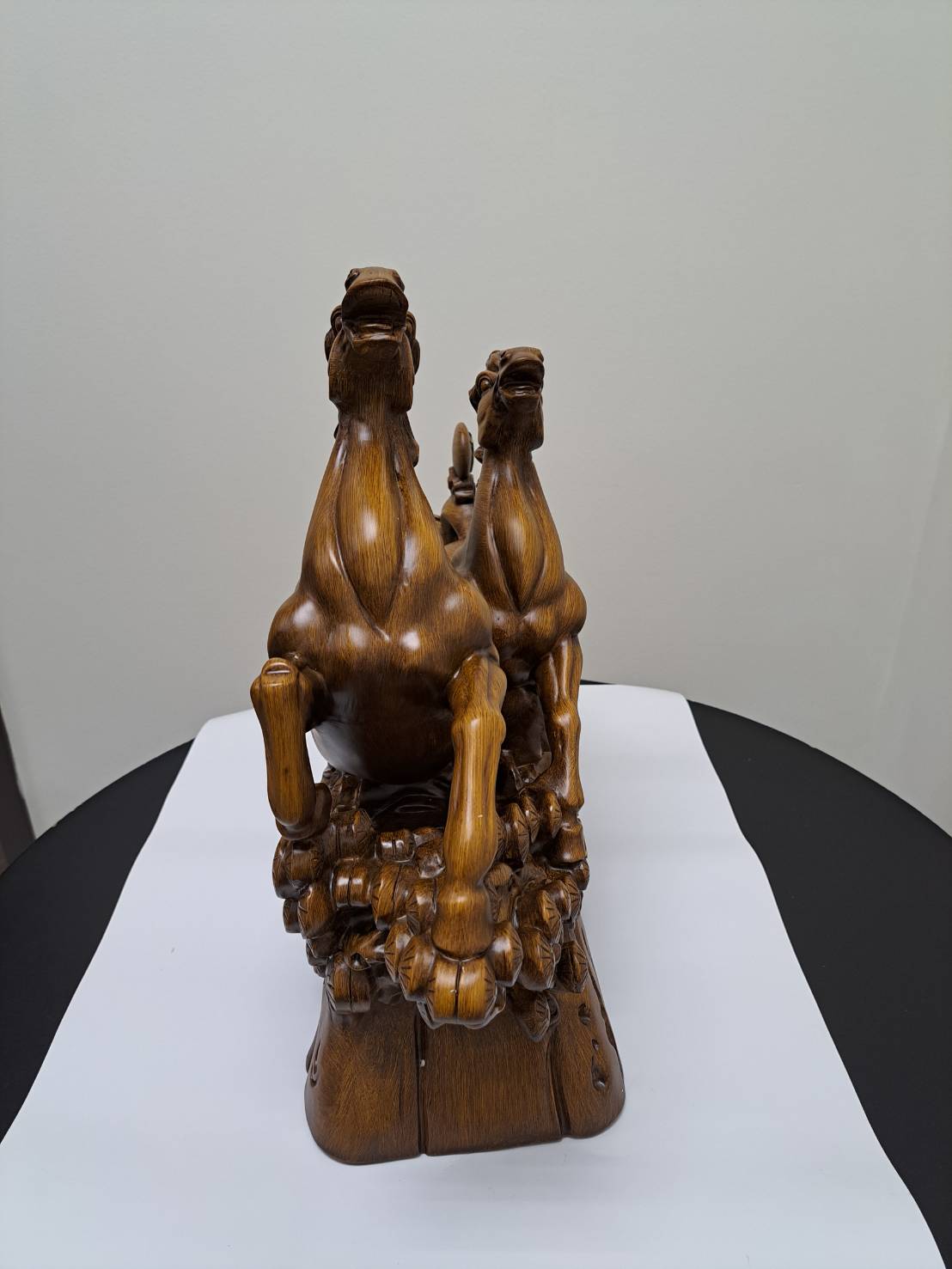 Dimension chart of dual galloping horses statue 6944-1 – 38cm tall x 15cm wide