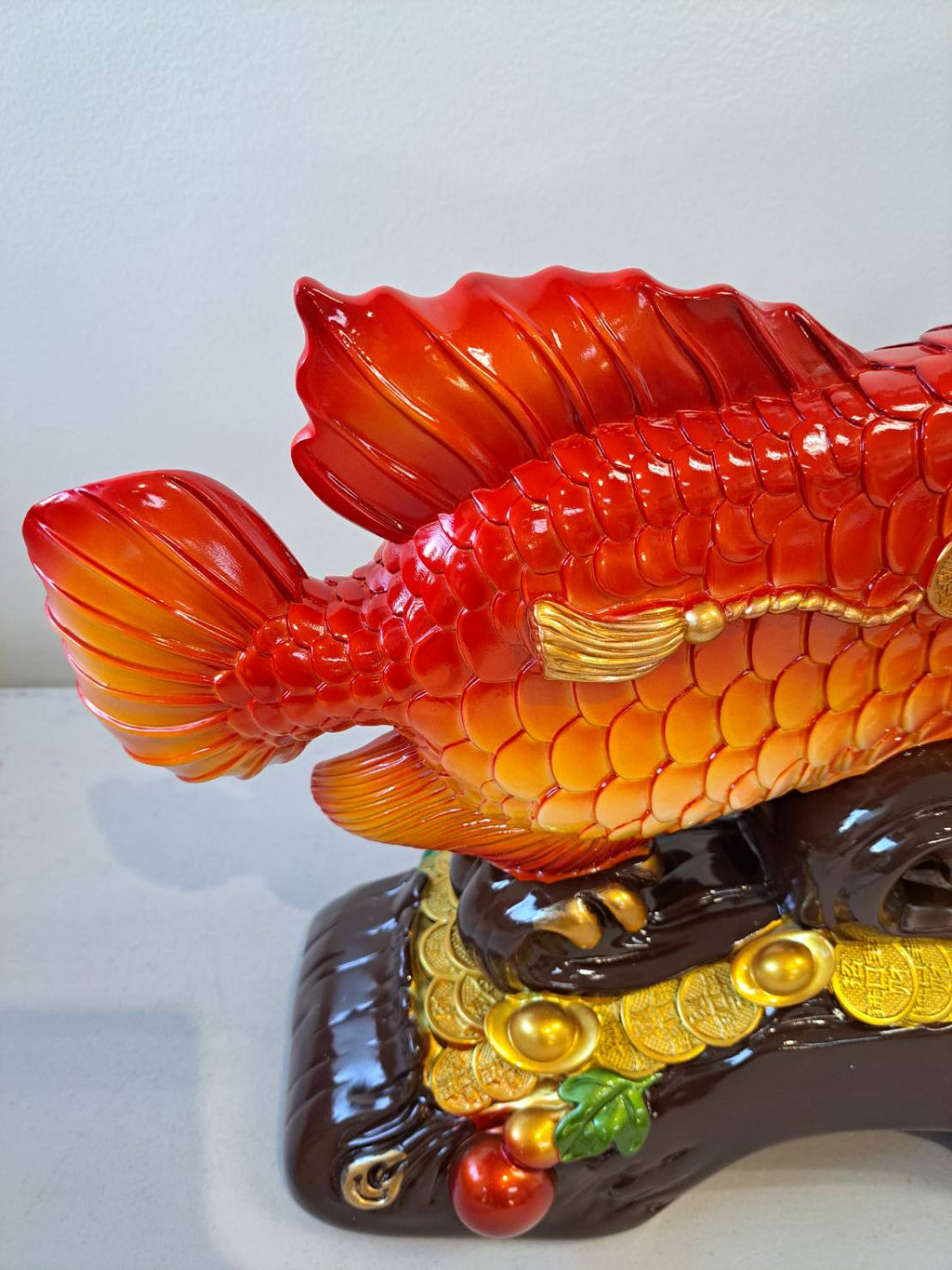 Dimension chart of JF7322-2 Red Arowana Fish Statue – 22 inches long, 16 inches tall (56cm x 40cm)