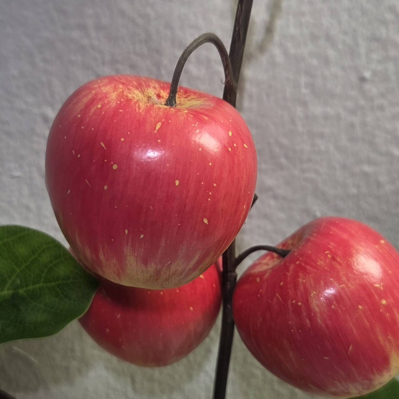 Premium 28" Artificial Red Apple Branch – Lifelike Faux Fruit Stem for Home Decor