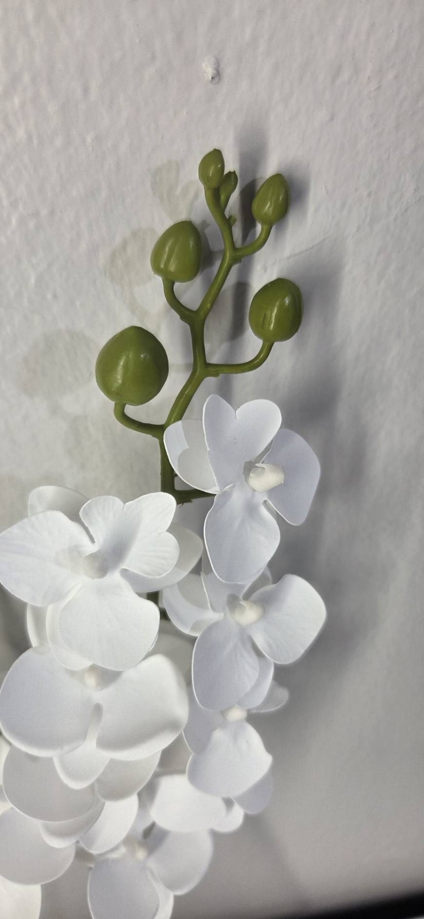 Faux White Phalaenopsis Orchid Stem OCT-01 - close-up of white orchid flowers and green buds
